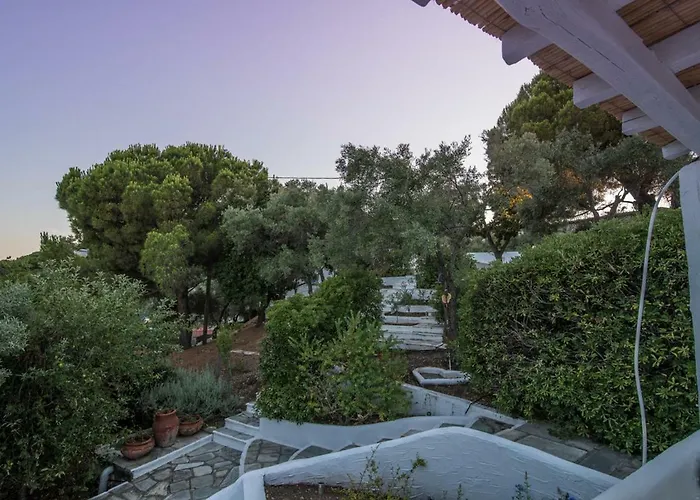 Arios, Pool, Jacuzzi And Sea Villa Kanapitsa (Skiathos)