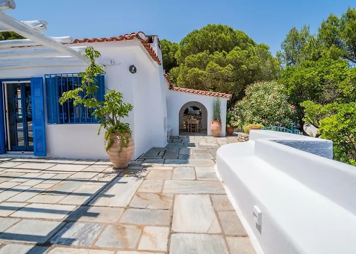 Arios, Pool, Jacuzzi And Sea Villa