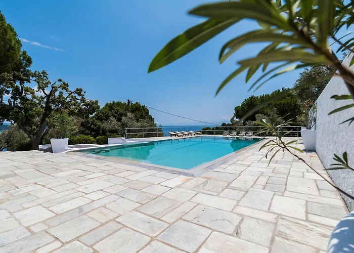 Arios, Pool, Jacuzzi And Sea Villa *