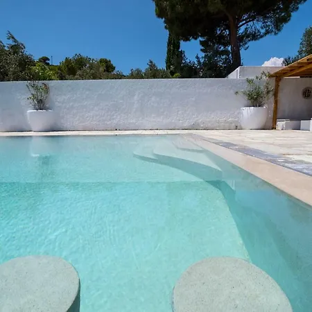 Arios, Pool, Jacuzzi And Sea *