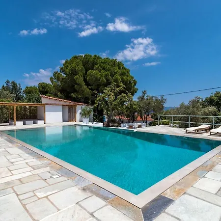 Arios, Pool, Jacuzzi And Sea *