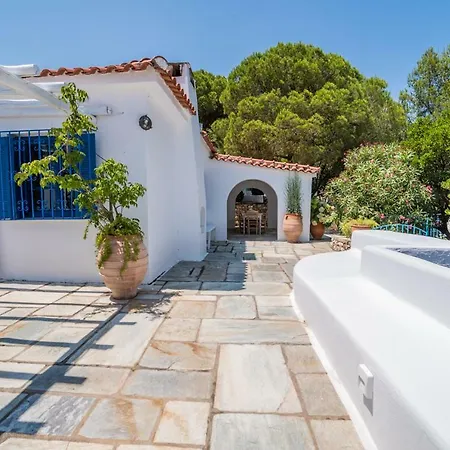 Arios, Pool, Jacuzzi And Sea Villa