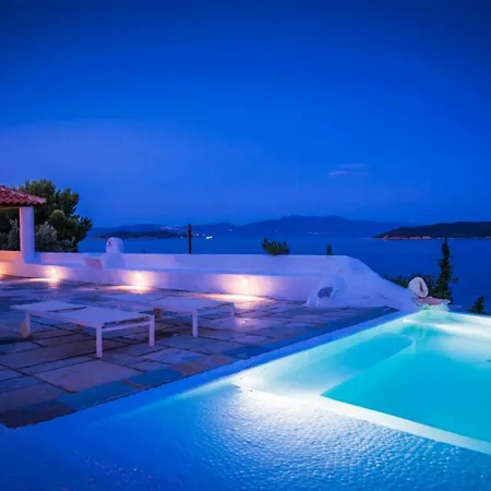 Arios, Pool, Jacuzzi And Sea Villa Kanapitsa (Skiathos)