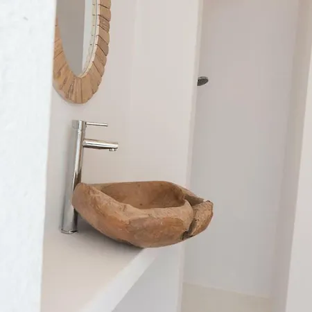 Arios, Pool, Jacuzzi And Sea