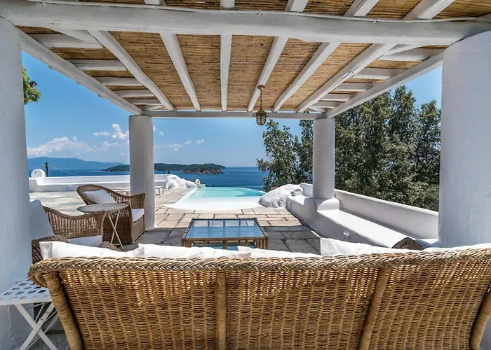 Arios, Pool, Jacuzzi And Sea Villa *