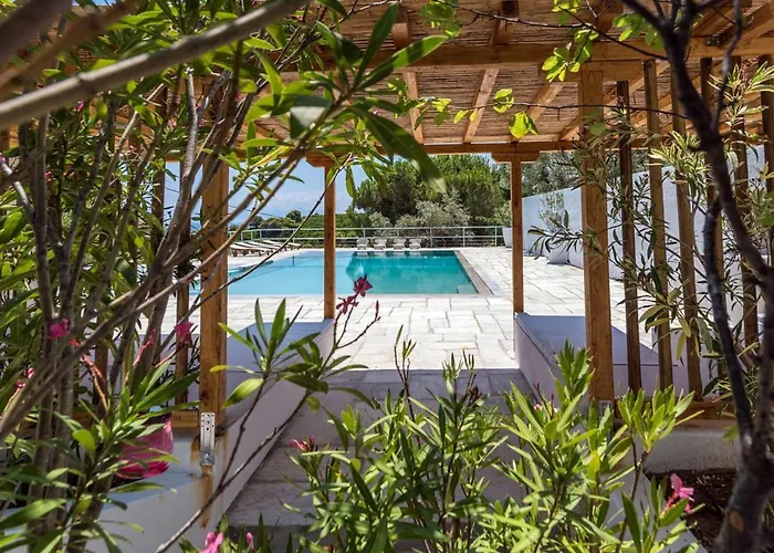 Arios, Pool, Jacuzzi And Sea * Καναπίτσα