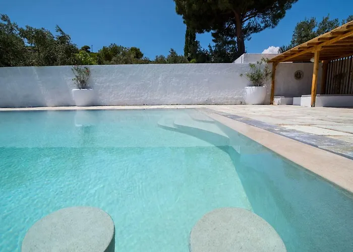 Arios, Pool, Jacuzzi And Sea *