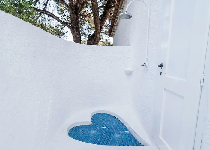 Arios, Pool, Jacuzzi And Sea Villa Kanapitsa (Skiathos)