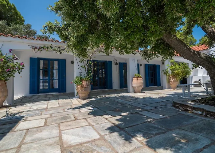 Arios, Pool, Jacuzzi And Sea *