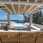 Arios, Pool, Jacuzzi And Sea 别墅 *